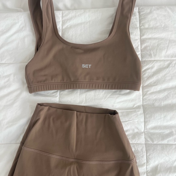 SET ACTIVE - Bra and Leggings - sold out Dugout color - Picture 3 of 7